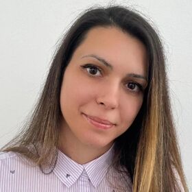 slavena-nikolova-newasocialpoetry-com_280x280_crop_478b24840a