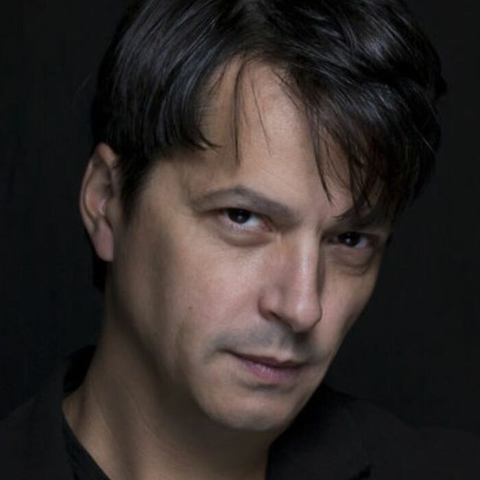 boyan-manchev-v-kapital_700x700_crop_478b24840a