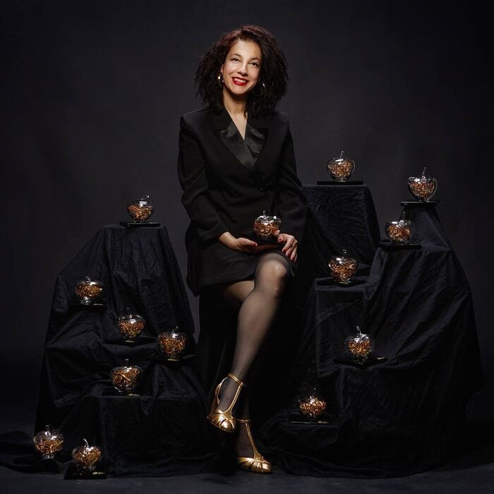 monika-naydenova-fb_700x700_crop_478b24840a