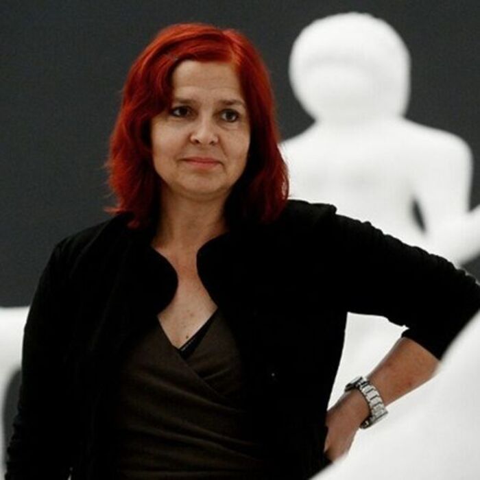 monika-popova-v-kapital_700x700_crop_478b24840a