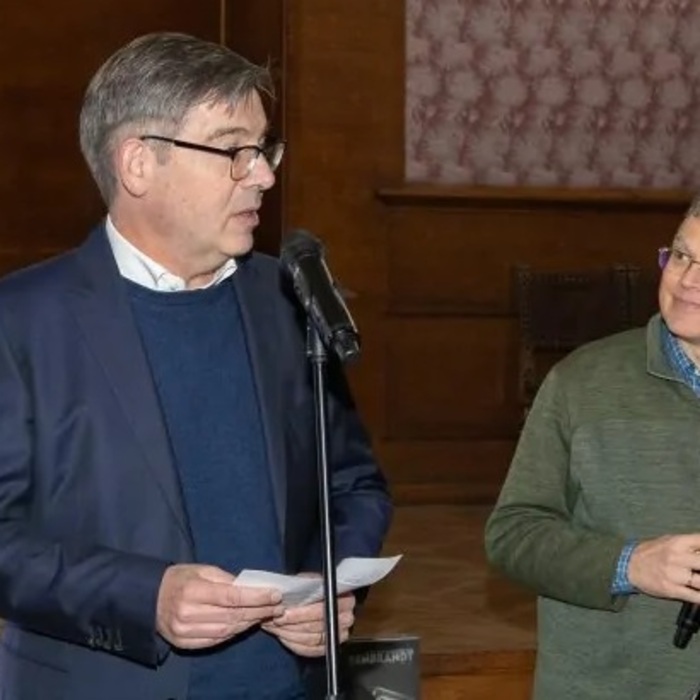 rembrand-4vlast-bg-com_700x700_crop_478b24840a