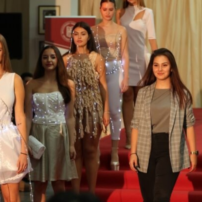 20-kolekcii-blagoevgrad-eu_700x700_crop_478b24840a