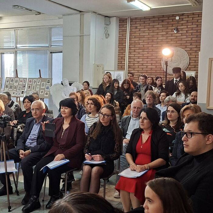 007-blagoevgrad-at-night-eu_700x700_crop_478b24840a