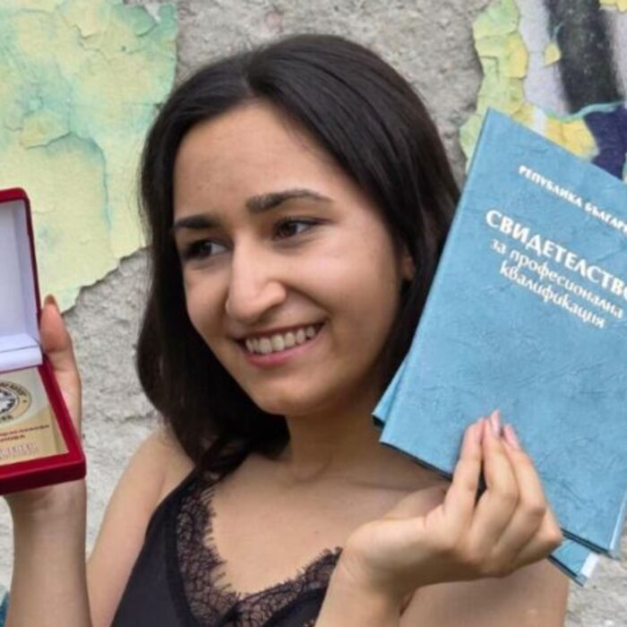 denisa-ivanova-troyanexpress-com_700x700_crop_478b24840a
