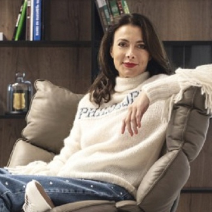 iliana-ionkova-spisanie-eva_700x700_crop_478b24840a