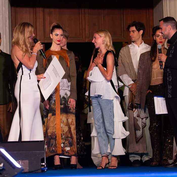 289473700-10225758217235773-1722283233003091942-n_700x700_crop_478b24840a